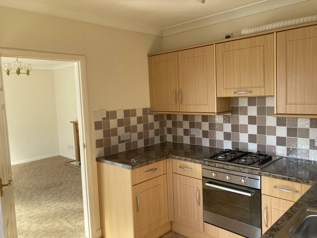 Bungalow to rent on Lea Close, YEOVIL