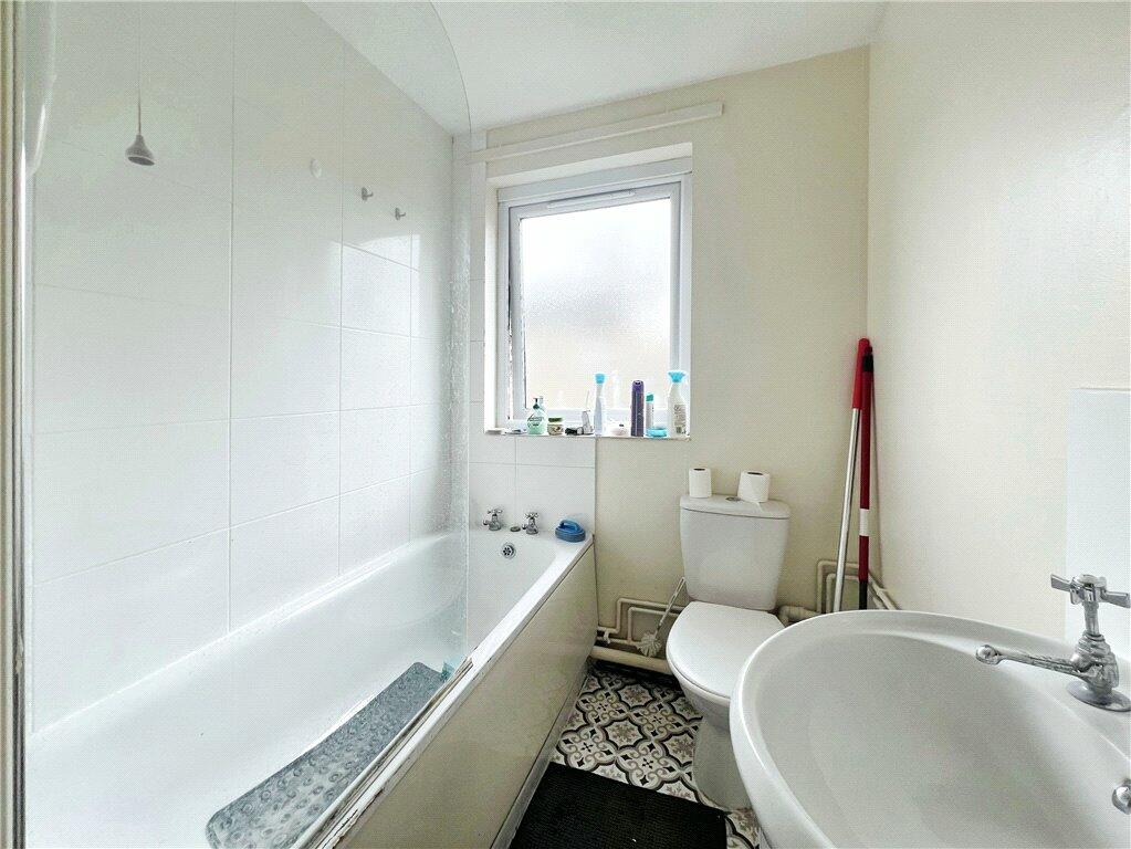 Additional property image - Coggeshall Close, Cambridge, Cambridgeshire