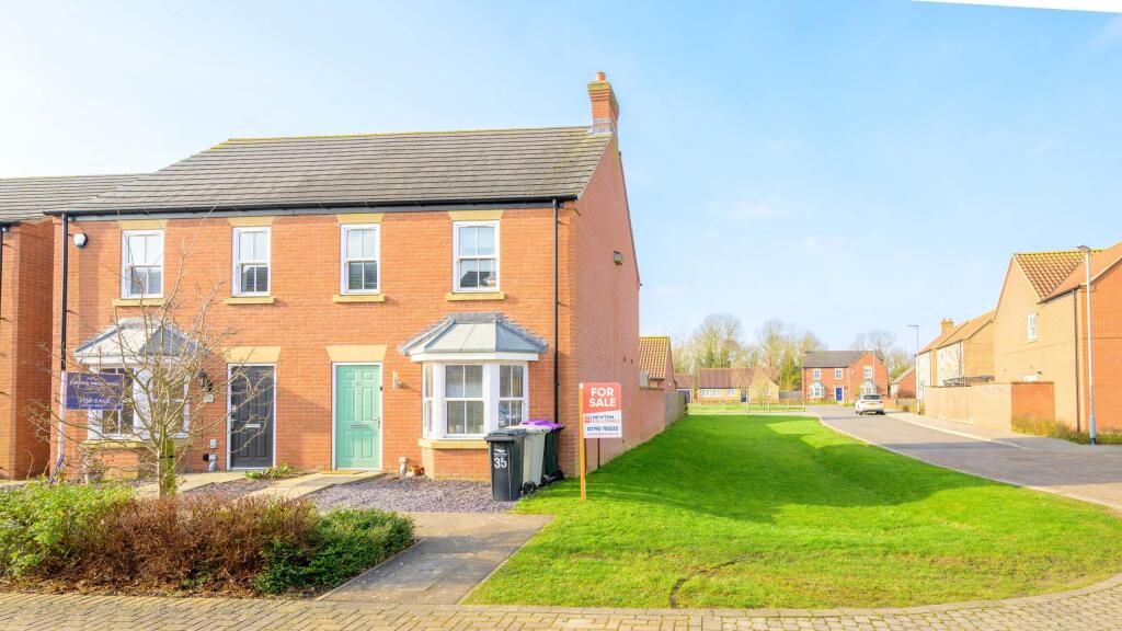 3 bedroom semi-detached house