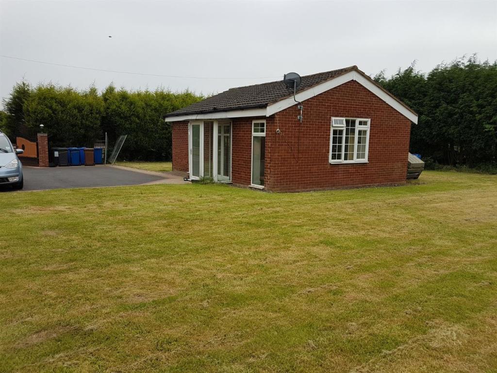 4 bedroom detached house for sale in Walsall Road, Muckley Corner, WS14