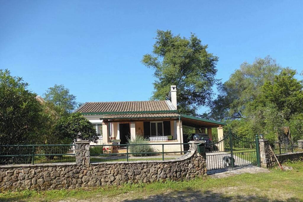 Village House for sale in Gouvia, Corfu...