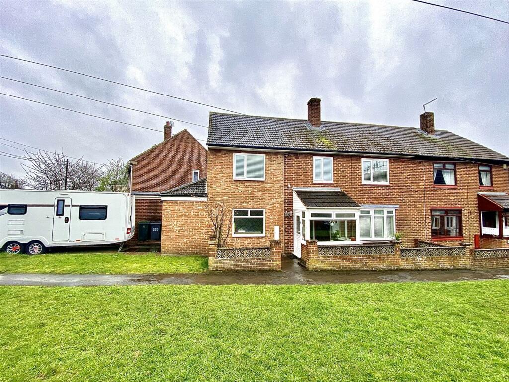 4 bedroom semidetached house for sale in Park Avenue, Coxhoe, Durham, DH6
