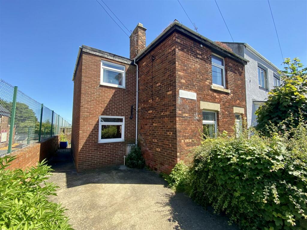 3 bedroom end of terrace house for sale in West View, Sacriston, Durham