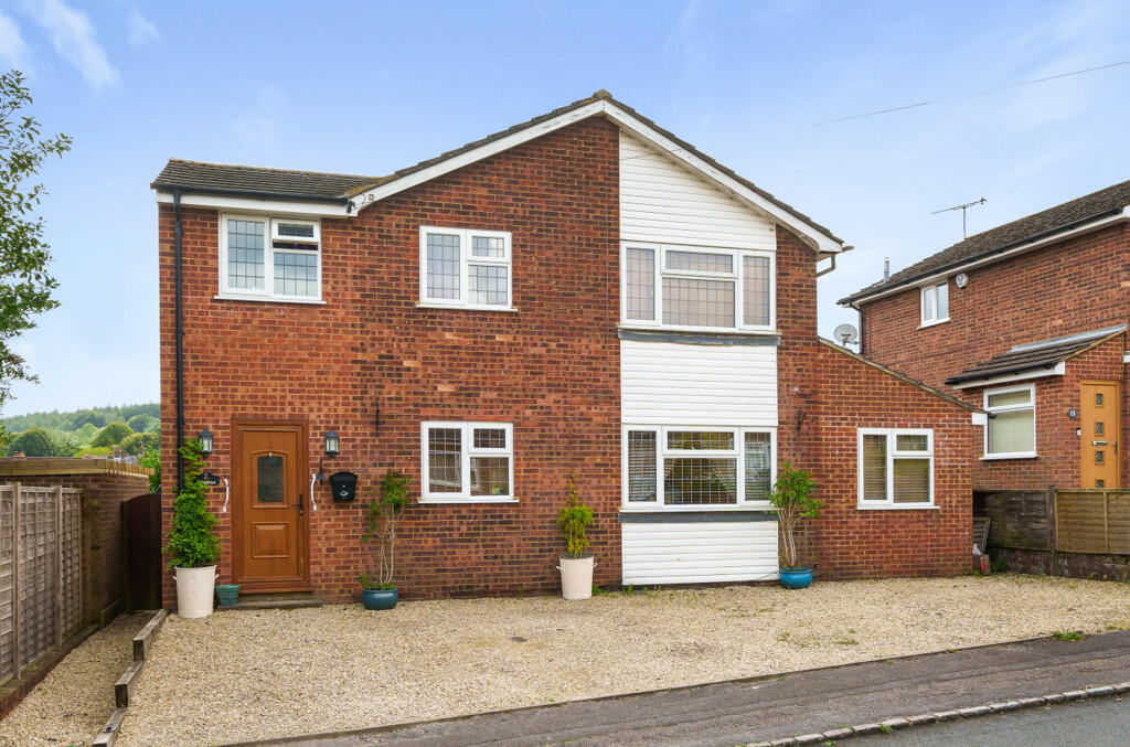 4 bedroom detached house for sale in Princes Street, Piddington, High