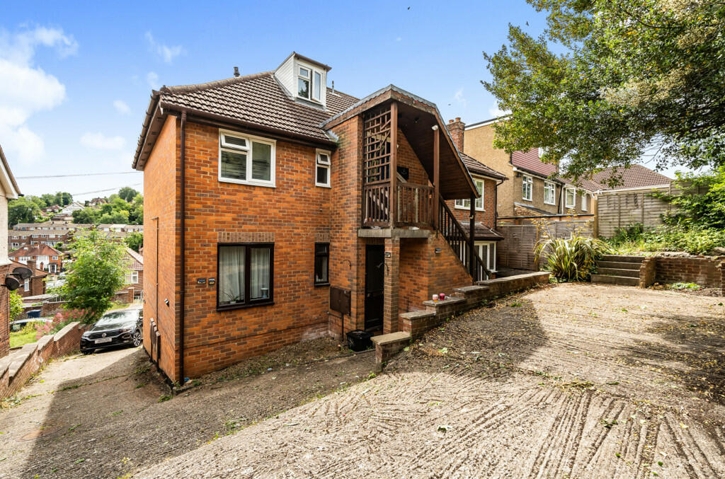 Studio apartment for sale in Whitelands Road, High HP12