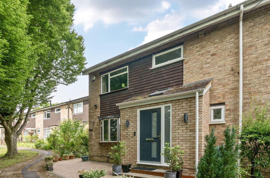 Main image of property: Edmunds Close, High Wycombe, Buckinghamshire