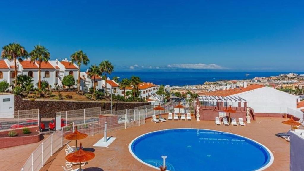 1 bedroom apartment for sale in Canary Islands, Tenerife, Torviscas, Spain