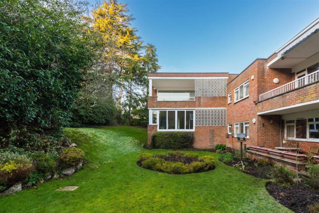 Main image of property: Watford Road, Radlett