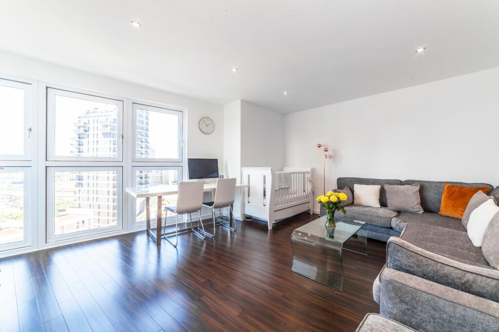 Main image of property: Fairmont Avenue, Canary Wharf, London, E14
