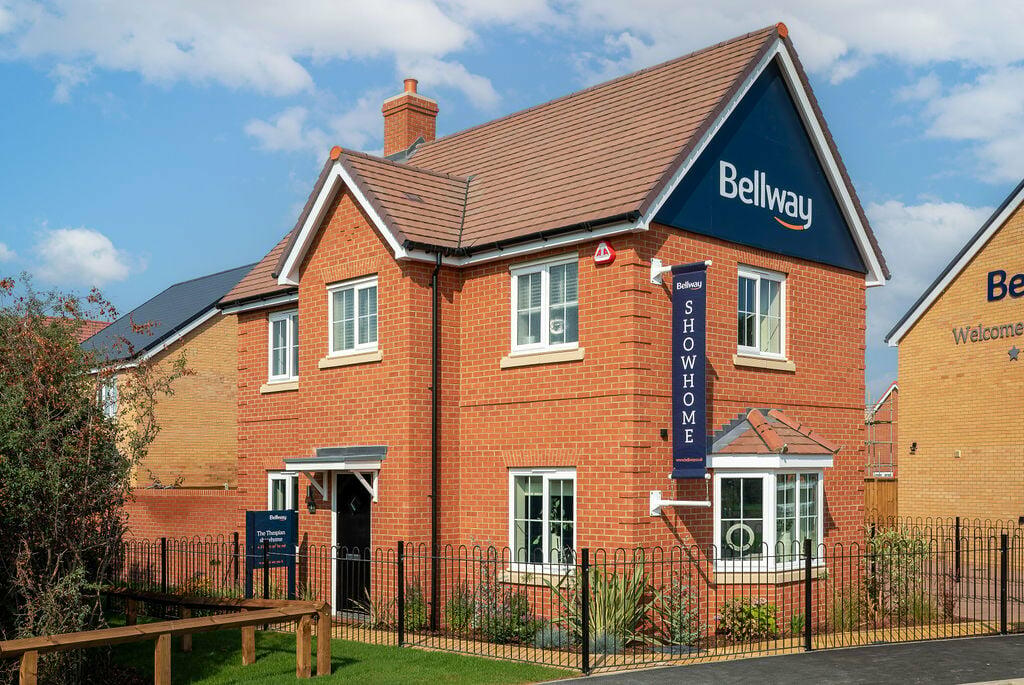 3 bedroom detached house for sale in Aspen Walk, Halstead Road, Eight