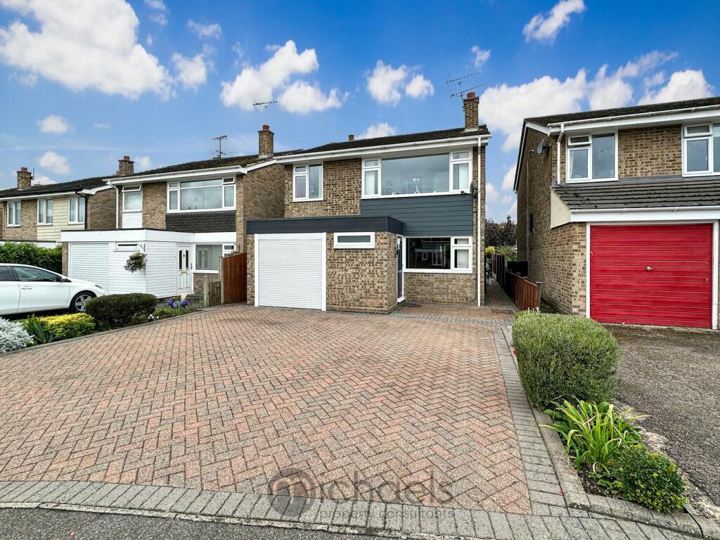 4 bedroom detached house for sale in Sandon Close, Great Horkesley