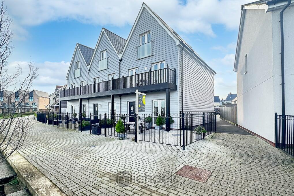 3 bedroom town house for sale in Waterfront Promenade, Rowhedge