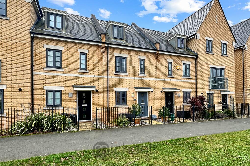 3 bedroom town house for sale in Roberts Road, Colchester, CO2