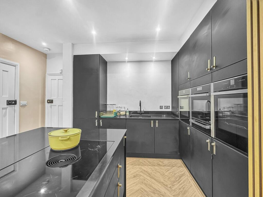 Additional property image - Drury Road, Colchester, Colchester, CO2