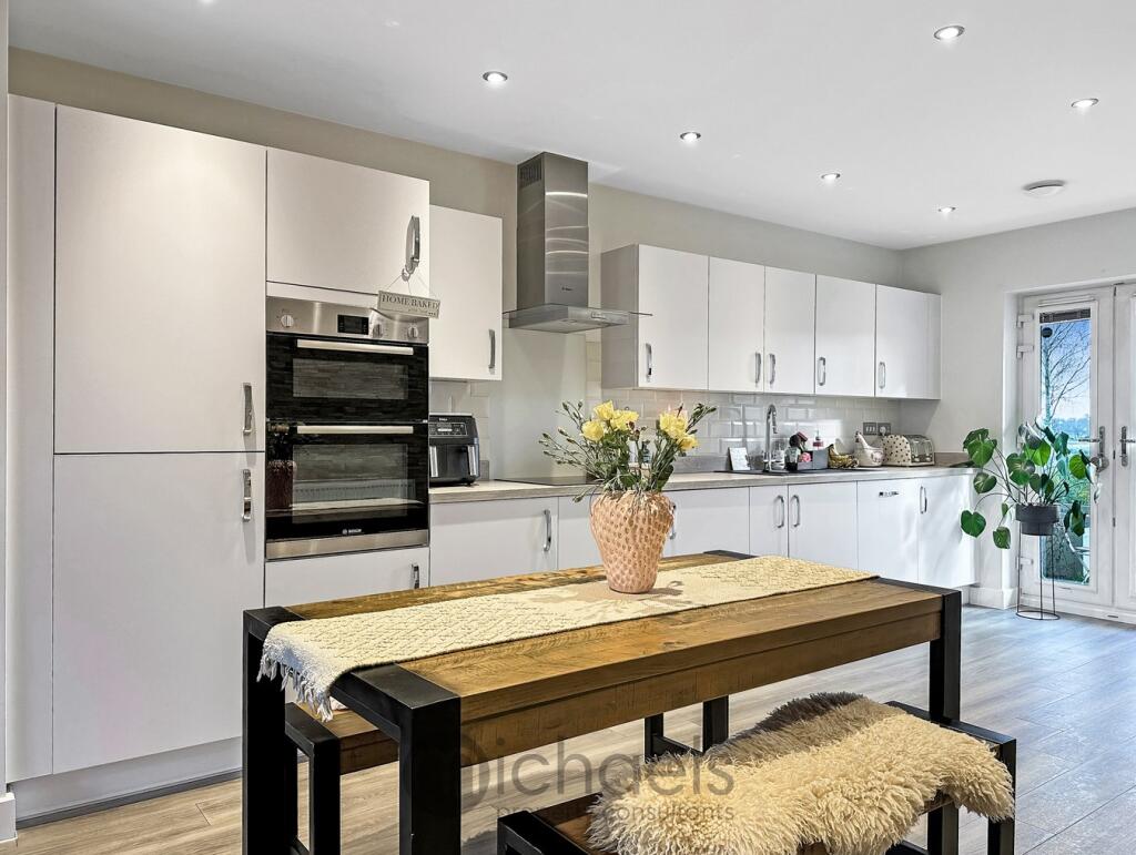 Additional property image - Quayside Parade, Rowhedge, Colchester, CO5
