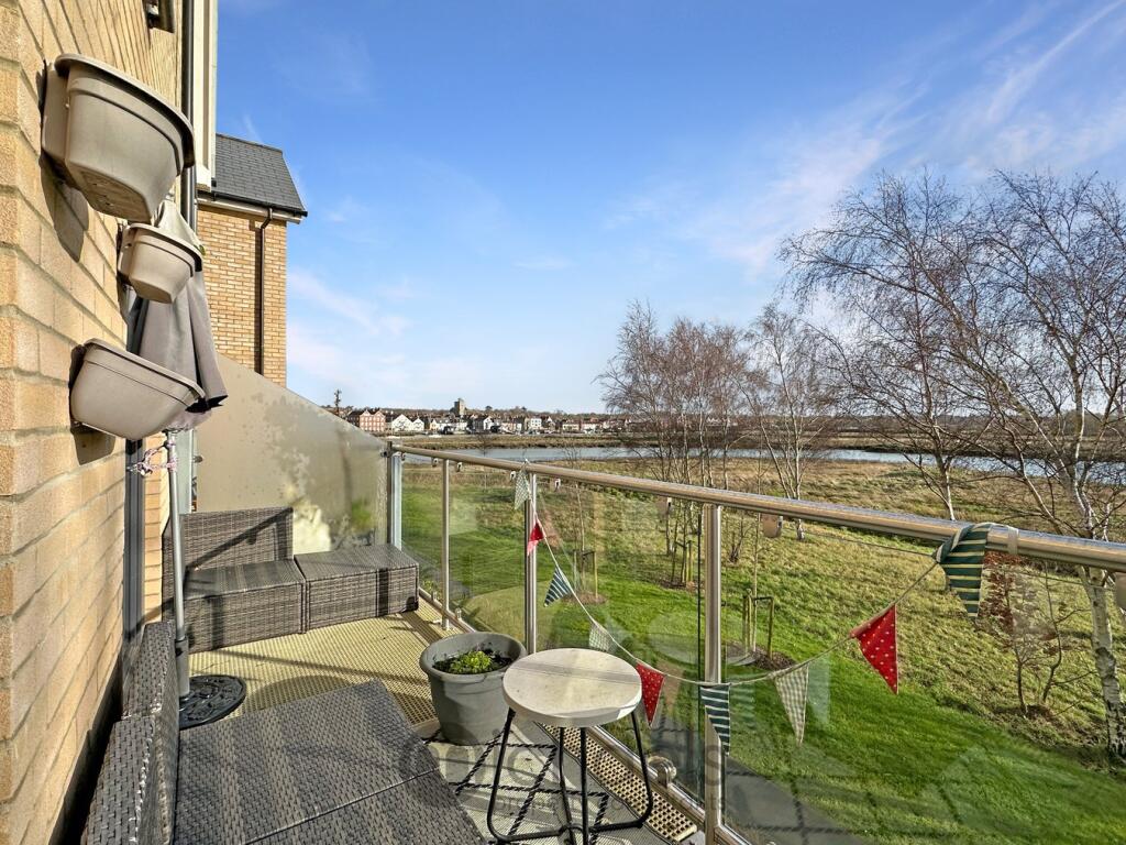 Additional property image - Quayside Parade, Rowhedge, Colchester, CO5