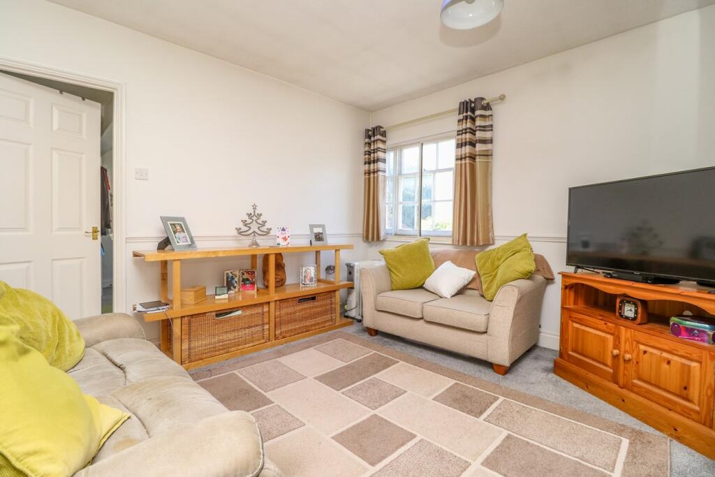 Additional property image - Lexden Road, Lexden, Colchester, CO3