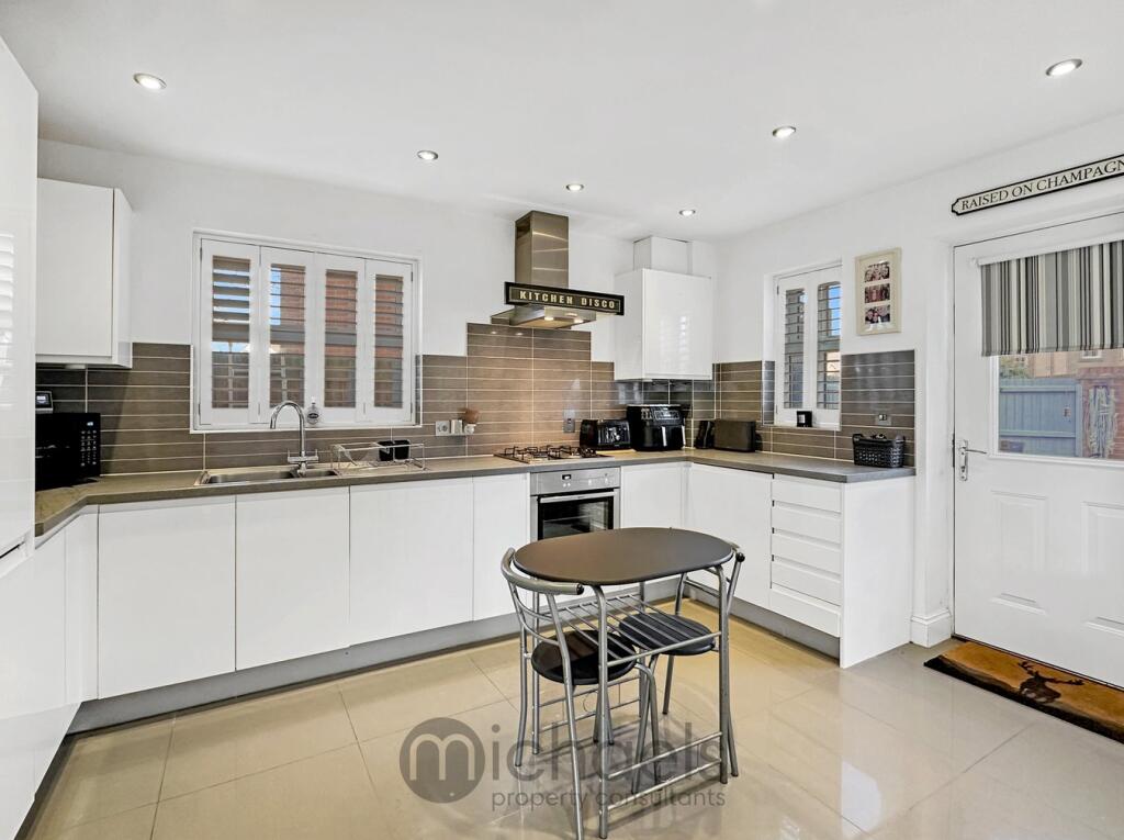 Additional property image - Maldon Road, Colchester, Colchester, CO3