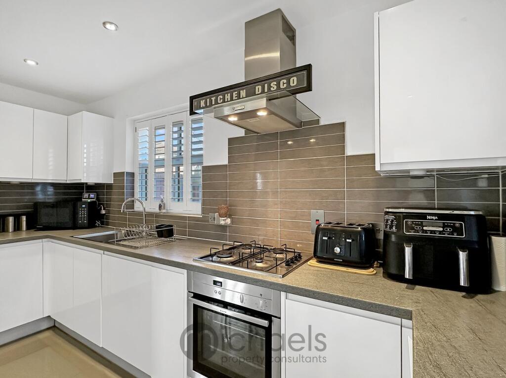 Additional property image - Maldon Road, Colchester, Colchester, CO3