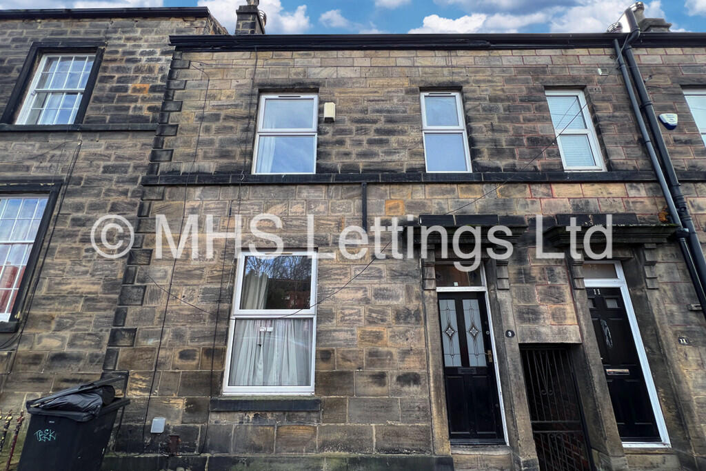Main image of property: 9 Victoria Road, Leeds, LS6 1AS