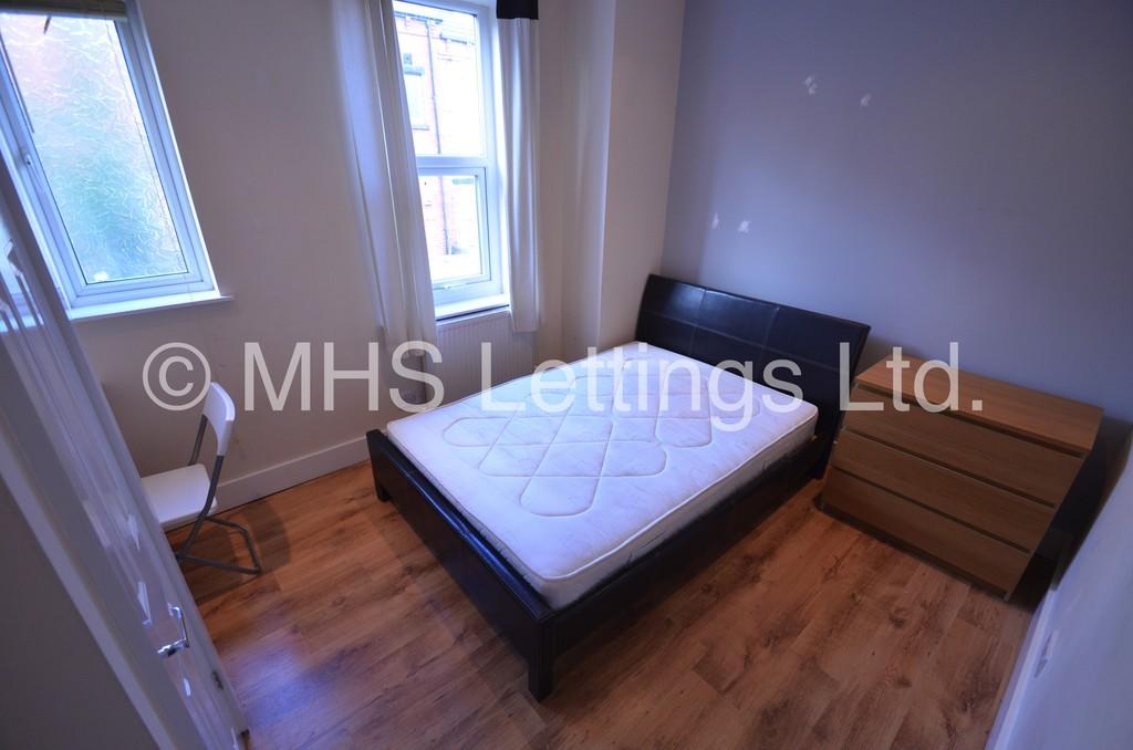 Main image of property: Room 4, 36 Hartley Grove, Leeds, LS6 2LD
