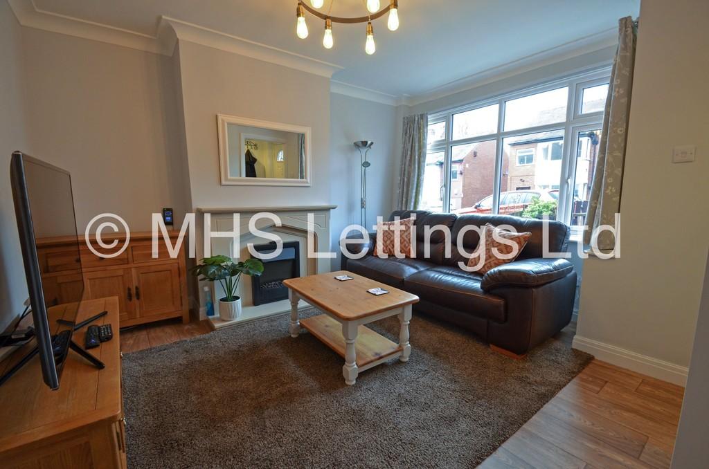 Main image of property: 40 Welton Mount, Leeds, LS6 1ET