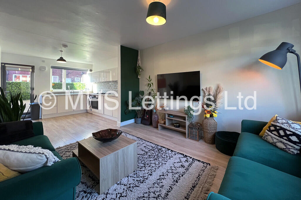 Main image of property: 31 Park View Avenue, Leeds, LS4 2LH
