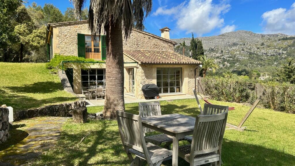 4 bedroom Country House for sale in Balearic Islands...