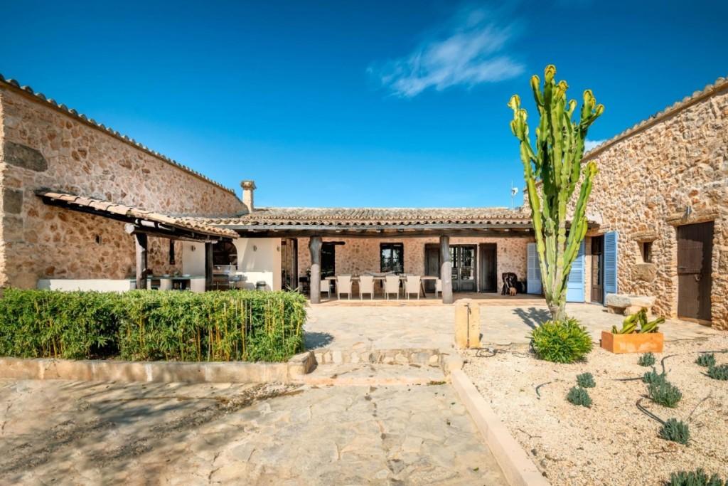 4 bedroom finca for sale in Balearic Islands, Mallorca, Llucmajor, Spain