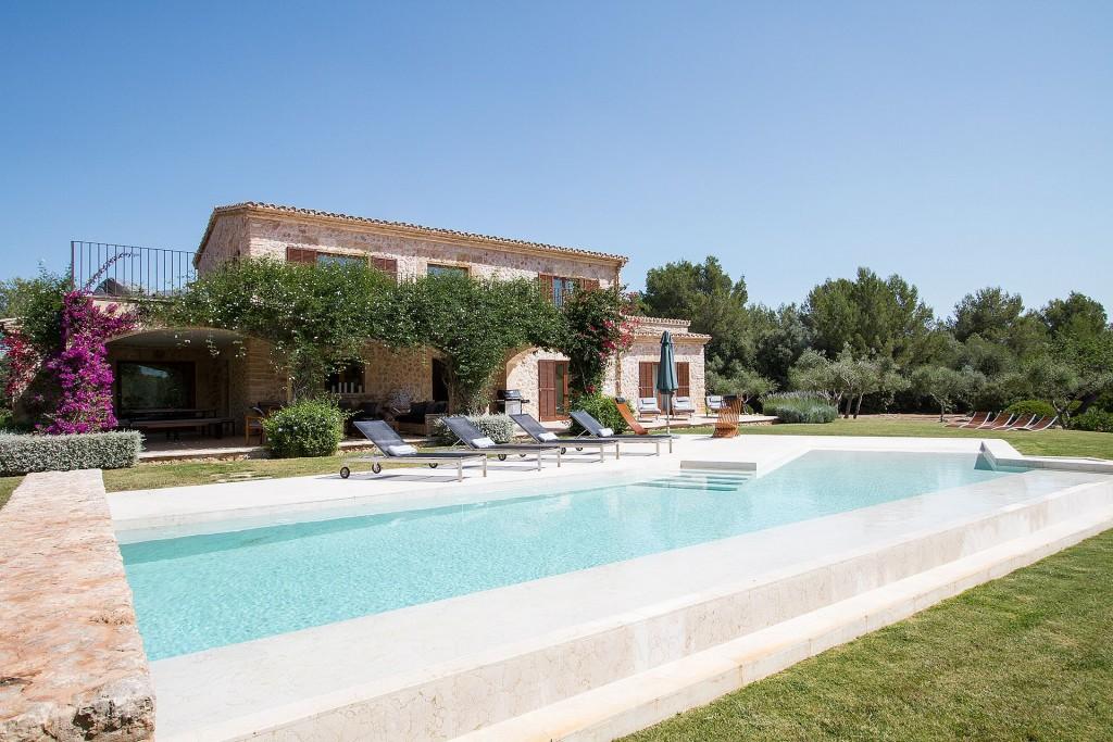 6 bedroom finca for sale in Balearic Islands, Mallorca, Pollensa, Spain