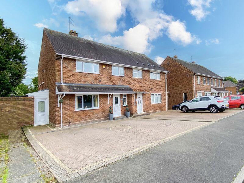 3 bedroom semidetached house for sale in Elmdon Close, Wolverhampton, WV10