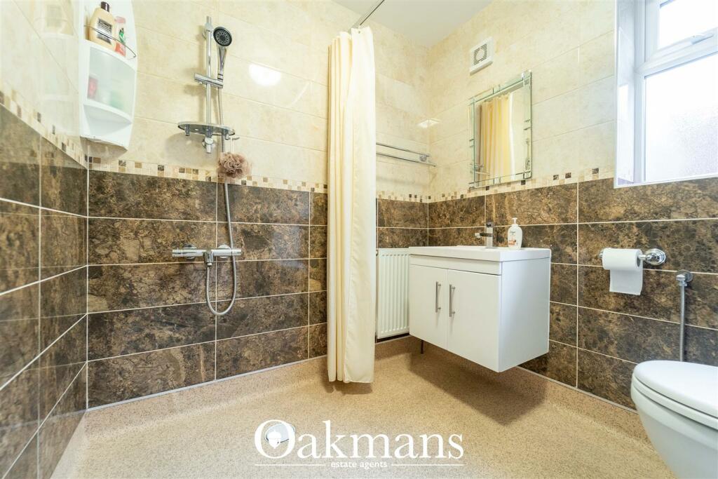 4 bedroom detached house for sale in Drive, Tipton, DY4