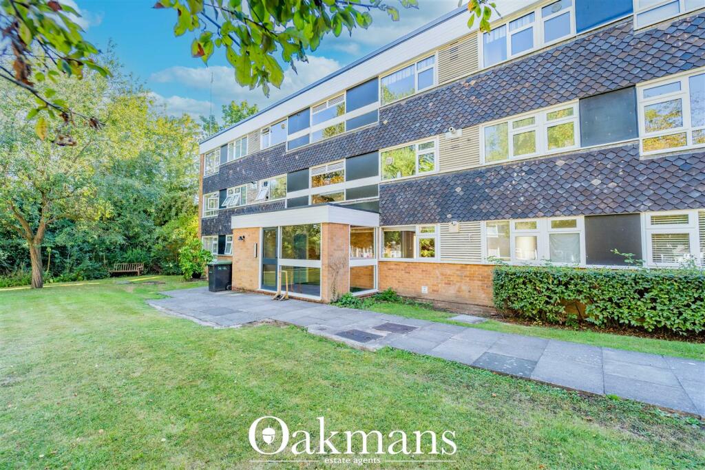 2 bedroom flat for sale in Selly Wick Drive, Selly Park, Birmingham, B29