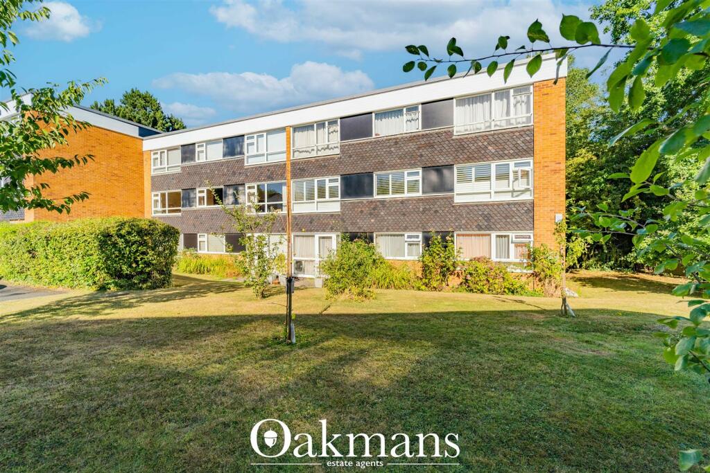 2 bedroom flat for sale in Selly Wick Drive, Selly Park, Birmingham, B29