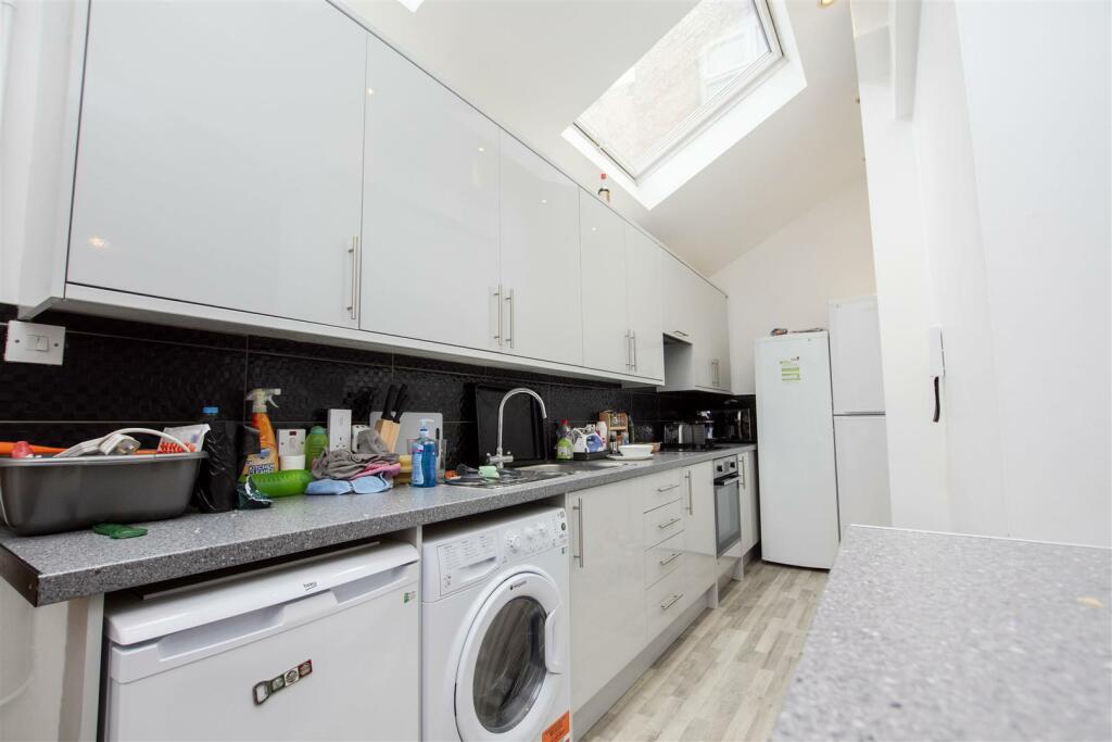Additional property image - Oak Tree Lane, Selly Oak, B29