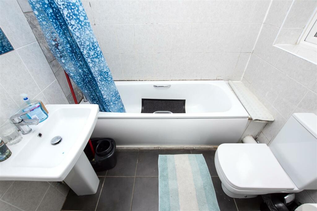 Additional property image - Oak Tree Lane, Selly Oak, B29