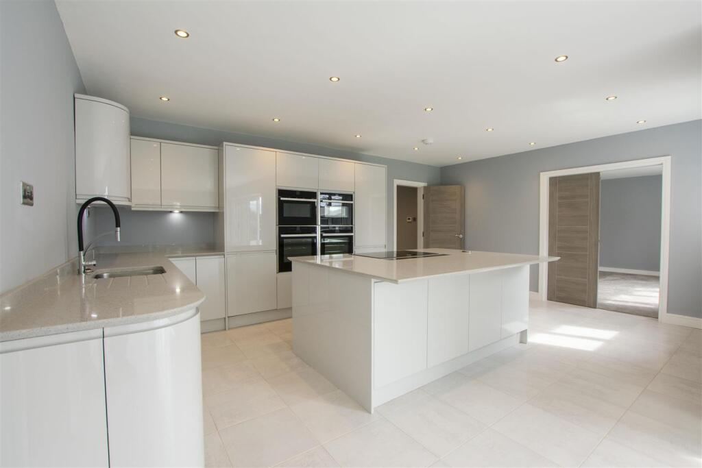 Additional property image - Rednal Road, Birmingham, B38