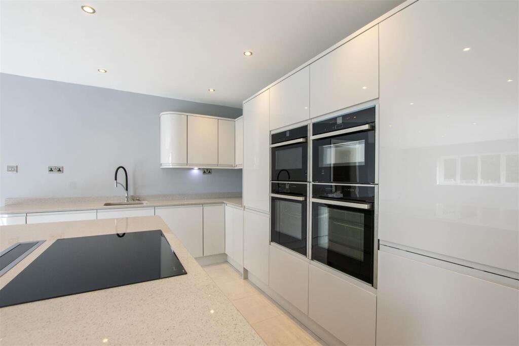 Additional property image - Rednal Road, Birmingham, B38