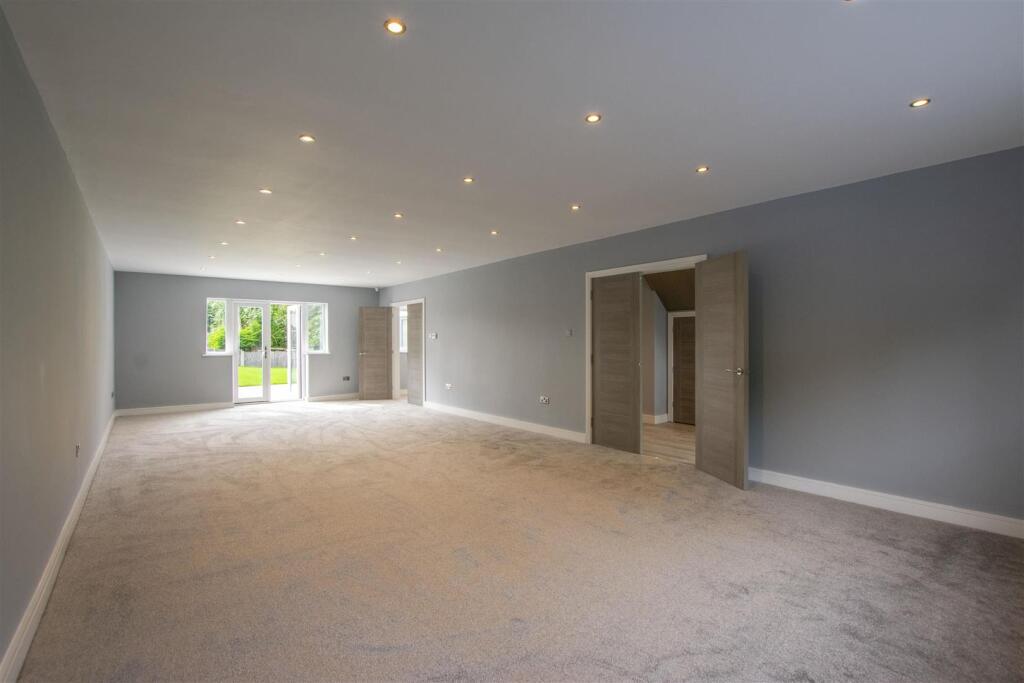 Additional property image - Rednal Road, Birmingham, B38