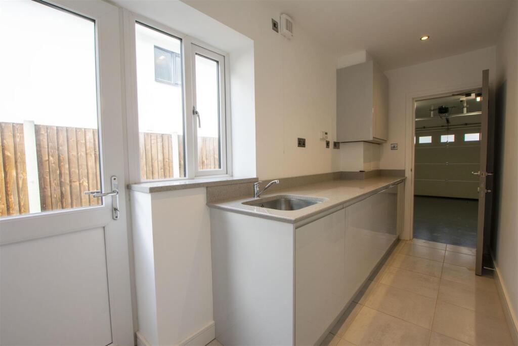 Additional property image - Rednal Road, Birmingham, B38