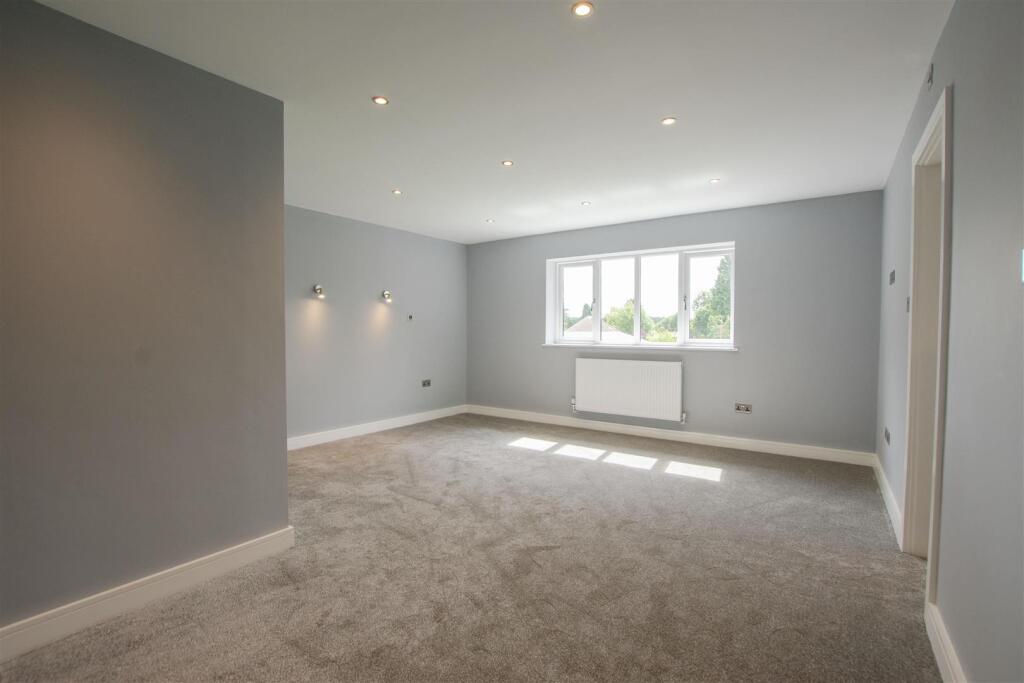 Additional property image - Rednal Road, Birmingham, B38