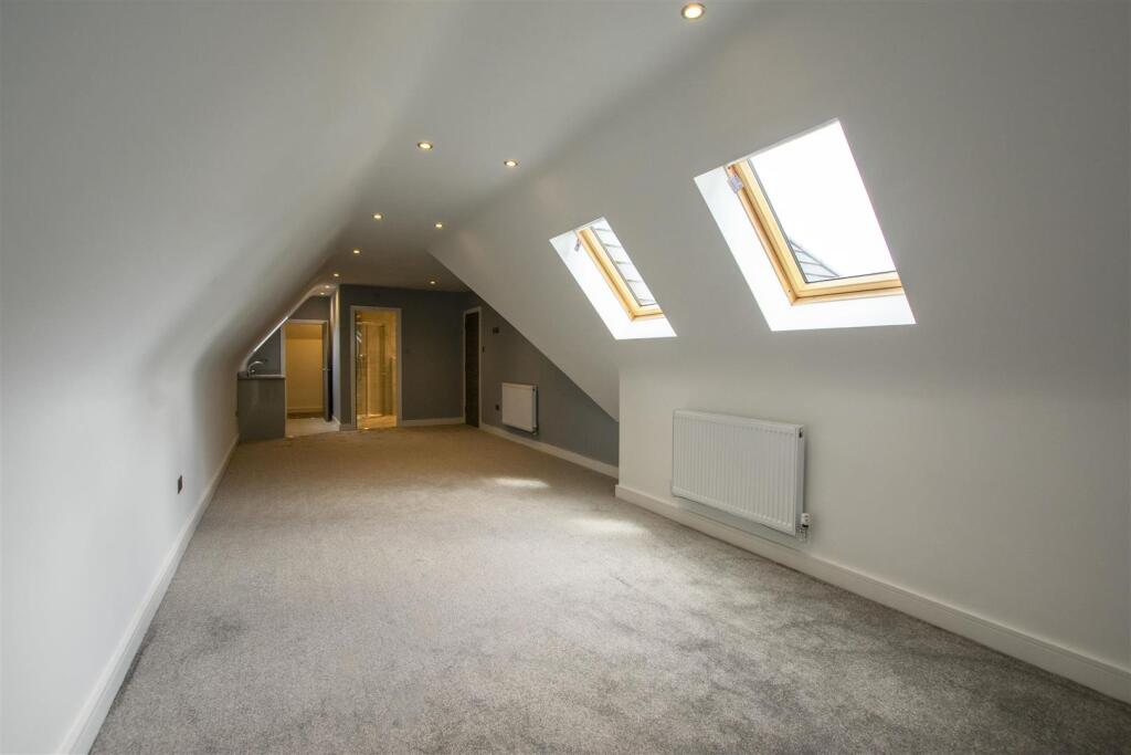 Additional property image - Rednal Road, Birmingham, B38