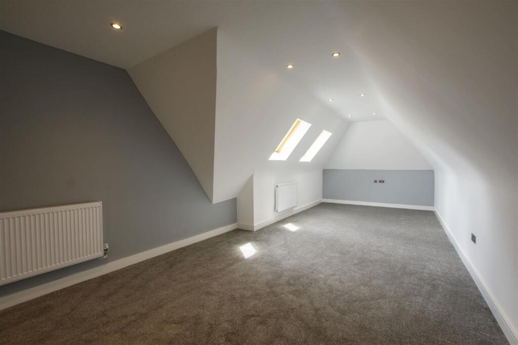 Additional property image - Rednal Road, Birmingham, B38