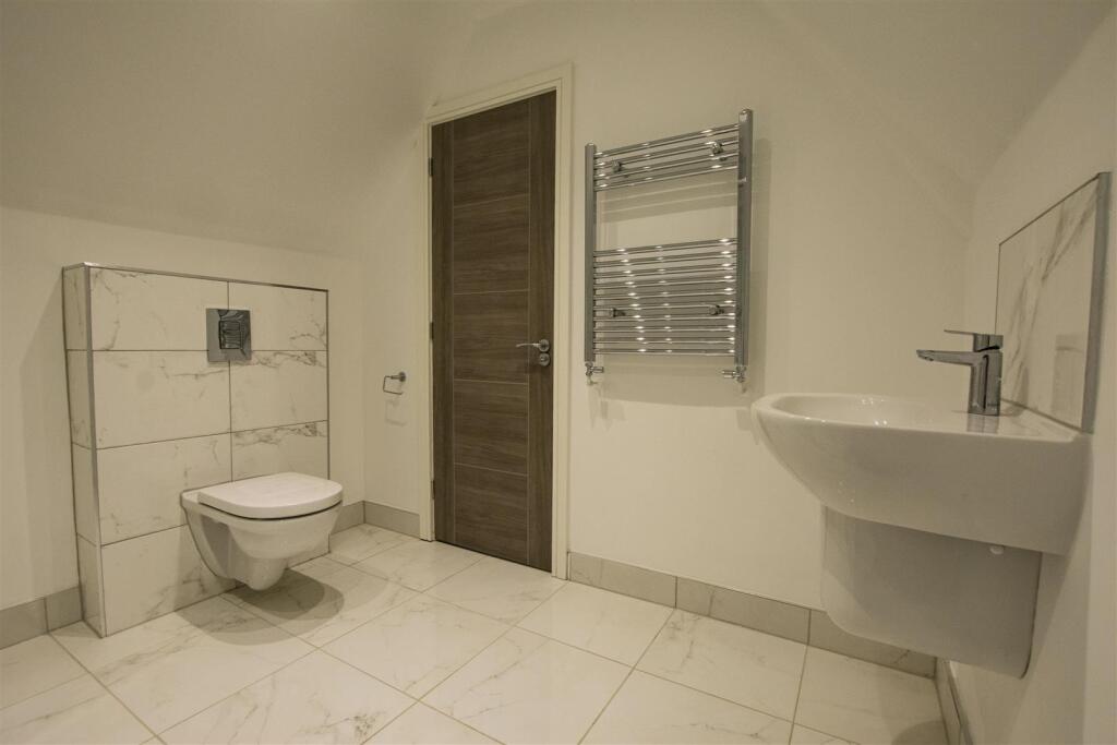 Additional property image - Rednal Road, Birmingham, B38