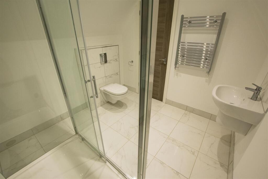 Additional property image - Rednal Road, Birmingham, B38