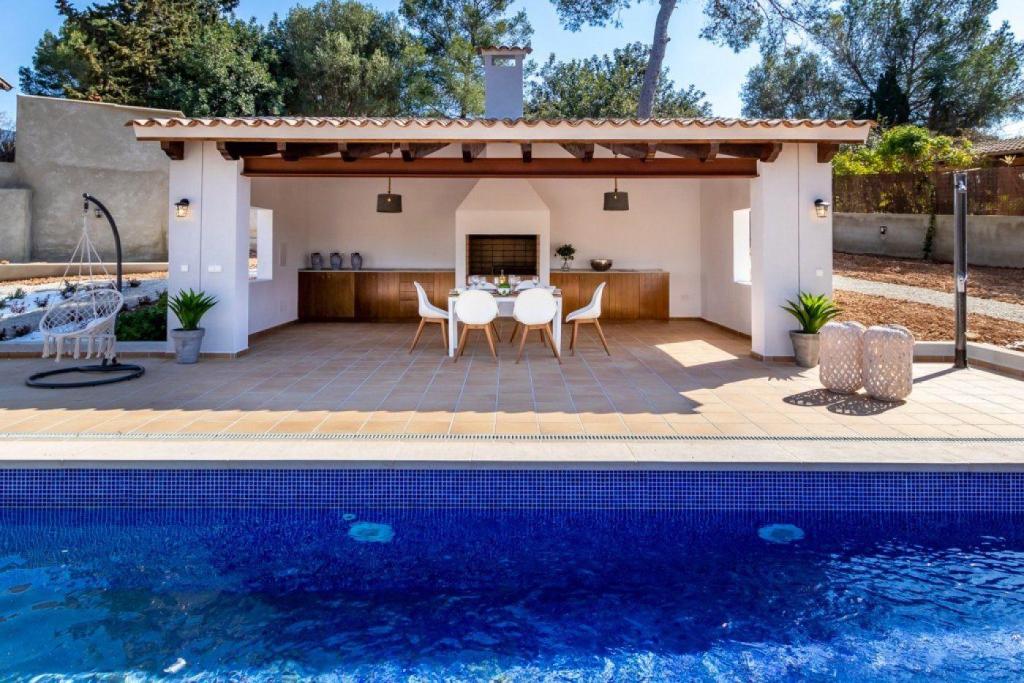 4 bedroom villa for sale in Balearic Islands, Mallorca, Palma Nova, Spain