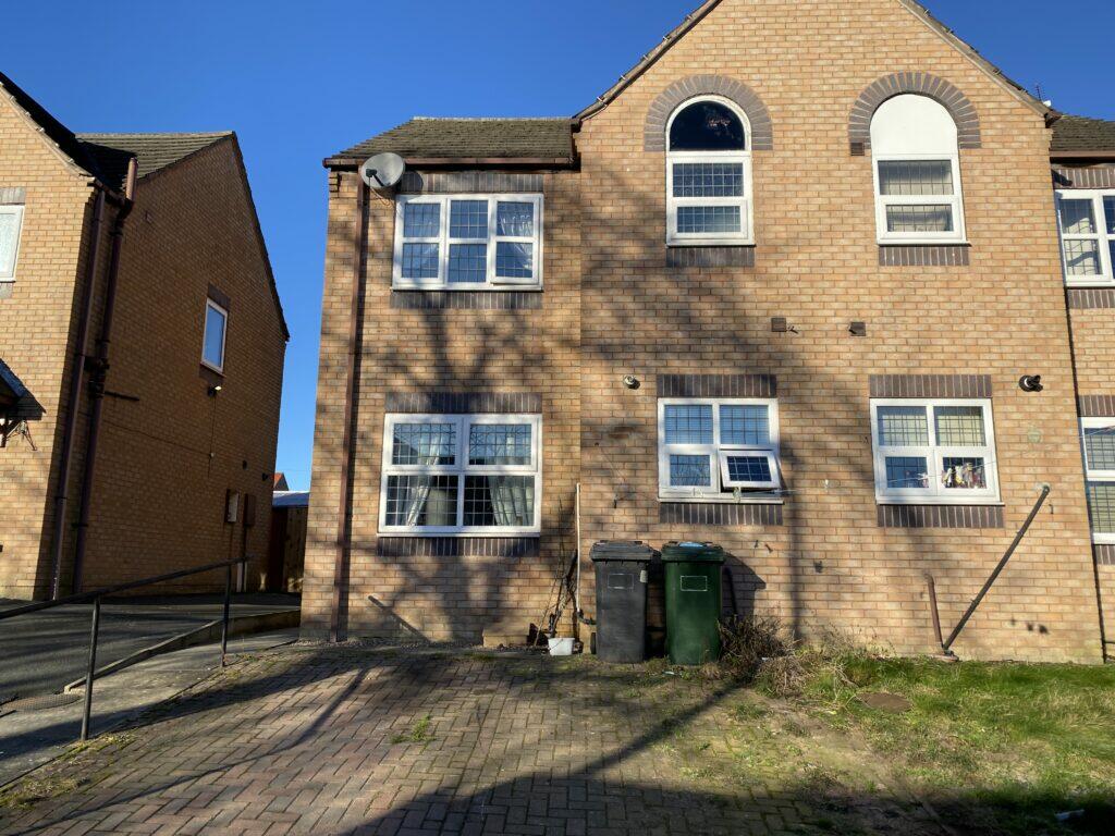 1 bedroom terraced house for sale in Redlands Close, Mirfield, WF14 0HT