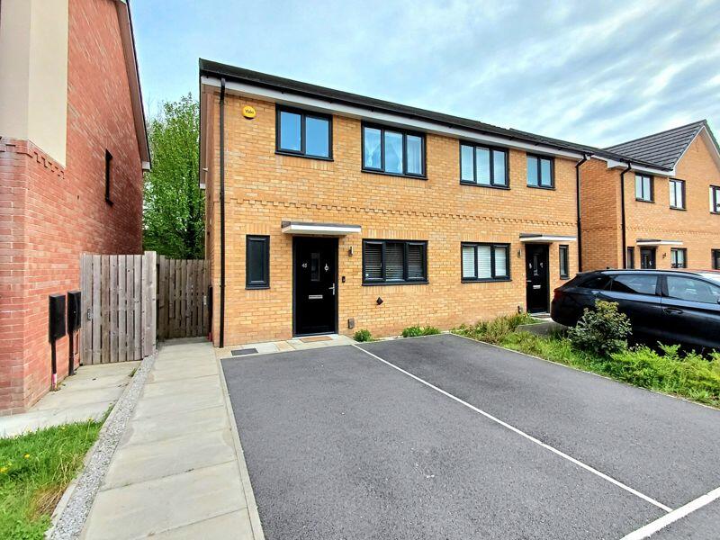3 bedroom semidetached house for sale in Egmont Street, Salford, M6