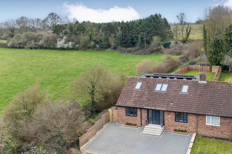 4 bedroom semidetached house for sale in Dammersey Close, Markyate, AL3