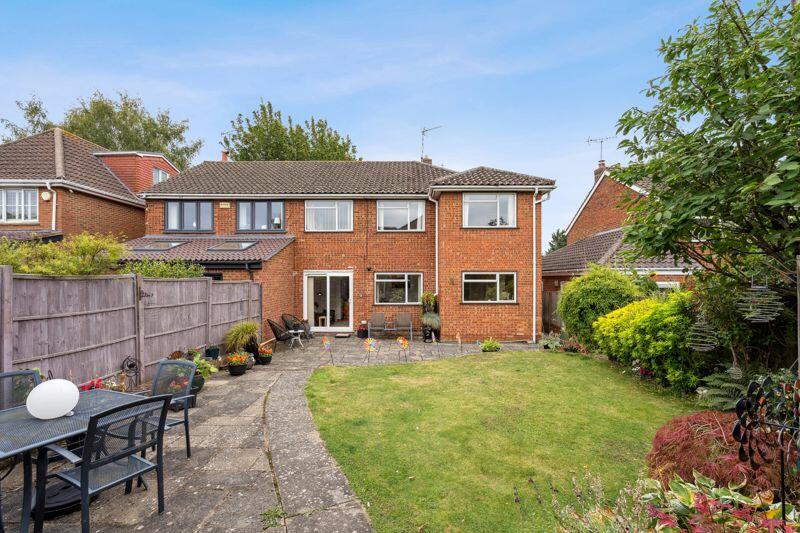Additional property image - Wheatlock Mead, Redbourn